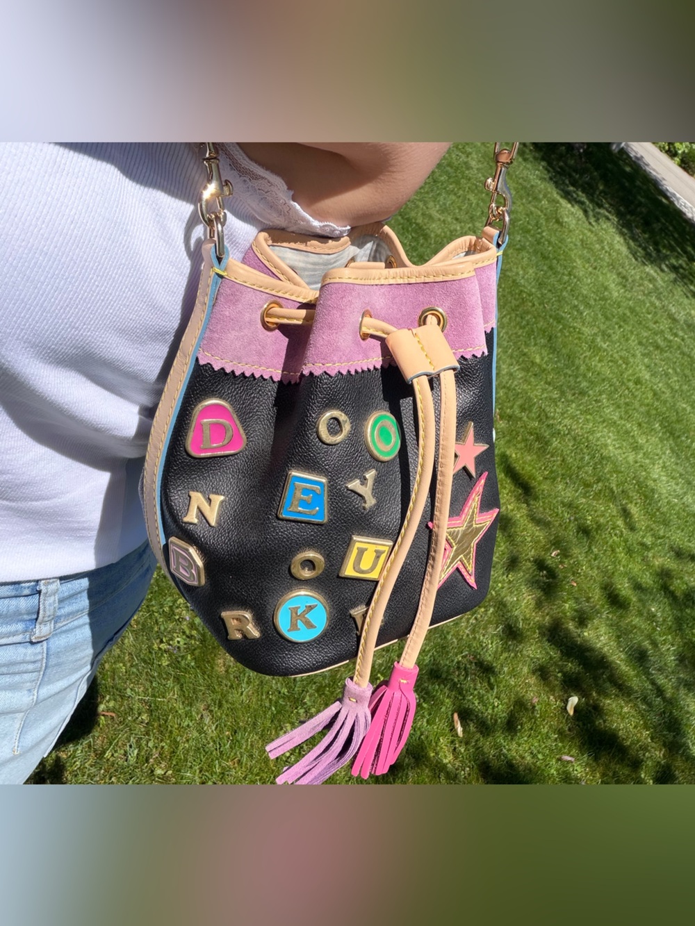✨💕Vintage Y2K Dooney & Bourke Charm Lindsay Lohan Bucket Bag in Black/ Pink✨💕 - Picture 7 of 16